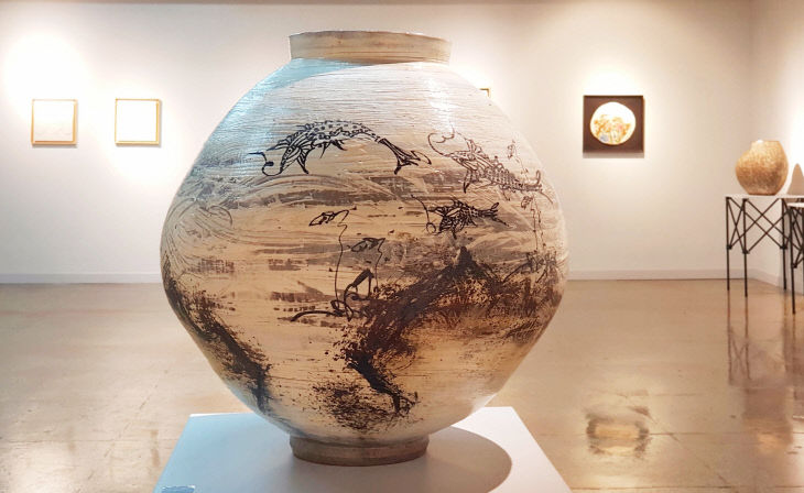 [11-4]철화분청 달항아리(공주시 공예 명장 1호