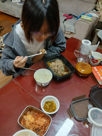 2. 영케어러 사진(1)